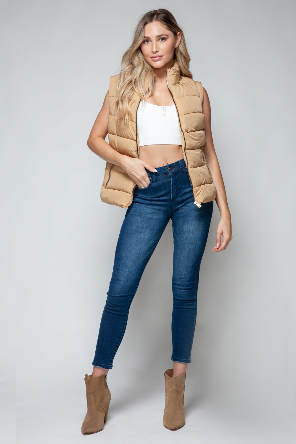 Sutton Puffer Vest with Pockets in Iced Coffee